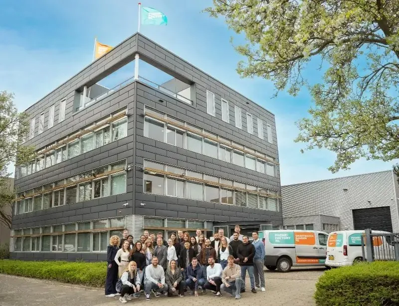 Het team van BWJ E-Commerce voor het kantoor in Rijswijk